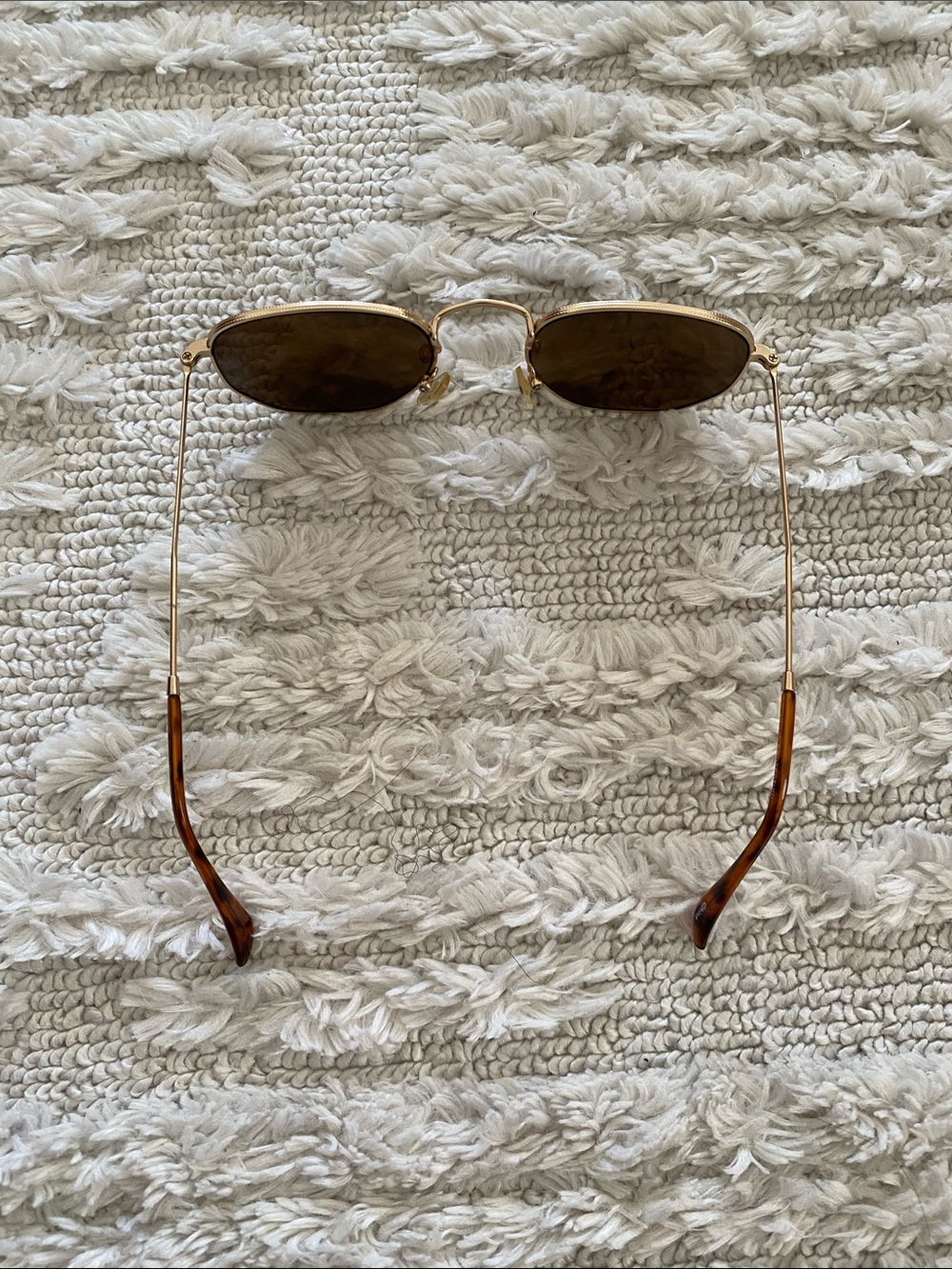 Urban Outfitters Gold Frame Brown Lens Sunglasses - Picture 3 of 3